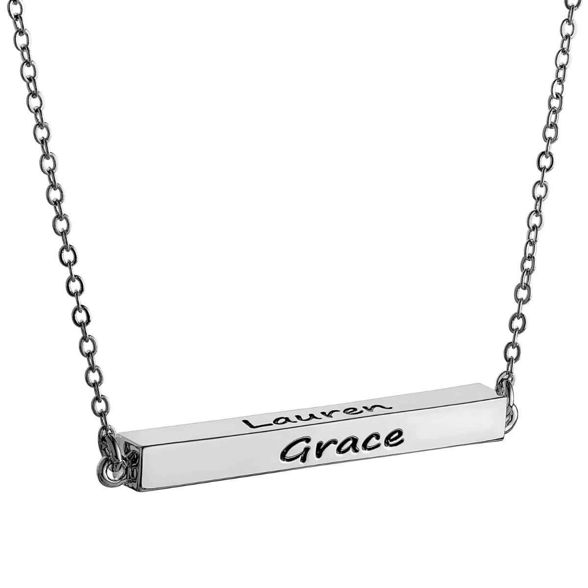 Horizontal 4-sided Bar 'Best Mom' Engraved Family Name Necklace - Image 3