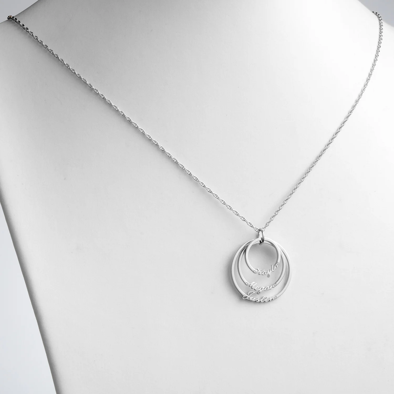 Script Name with Circle Necklace - 3 Names - Image 2