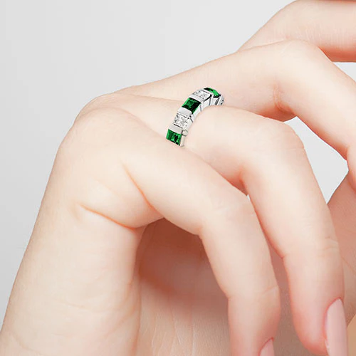 Silver Plated Simulated Emerald and Clear Crystal 5 Stone Ring - Image 3