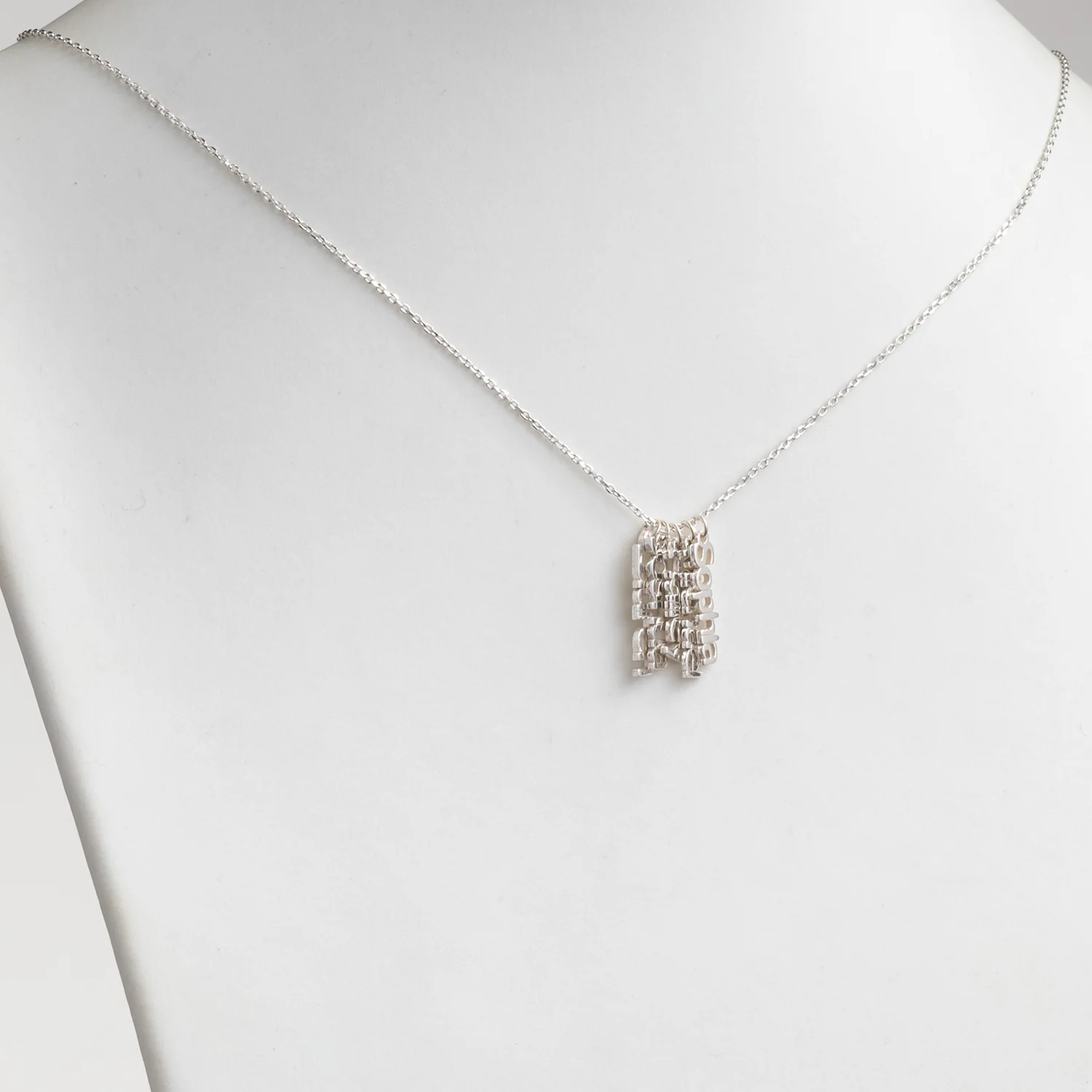 Sterling Silver Petite Vertical Name Necklace - 5 Names - Image 2