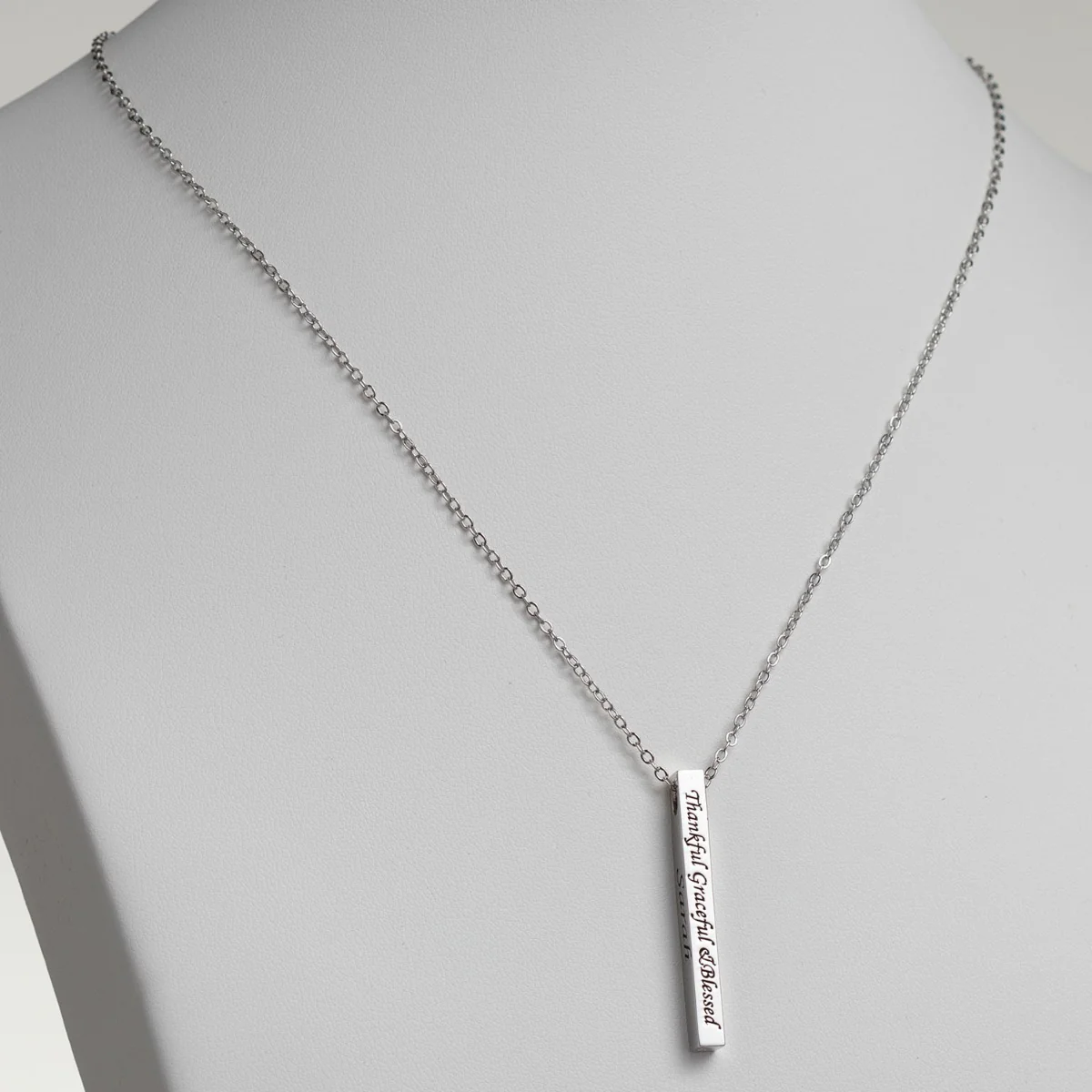 Vertical 4-sided Bar 'Thankful' Engraved Name Necklace - Image 4